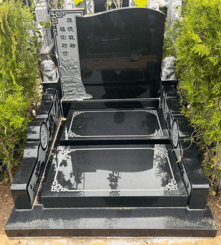 青龙岗纪念园传统立碑墓型8号